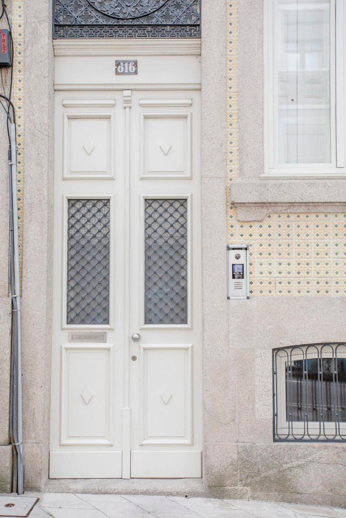 Liiiving In Porto - Downtown Balcony Studio Exterior photo