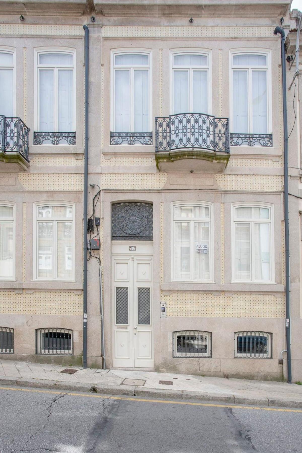 Liiiving In Porto - Downtown Balcony Studio Exterior photo